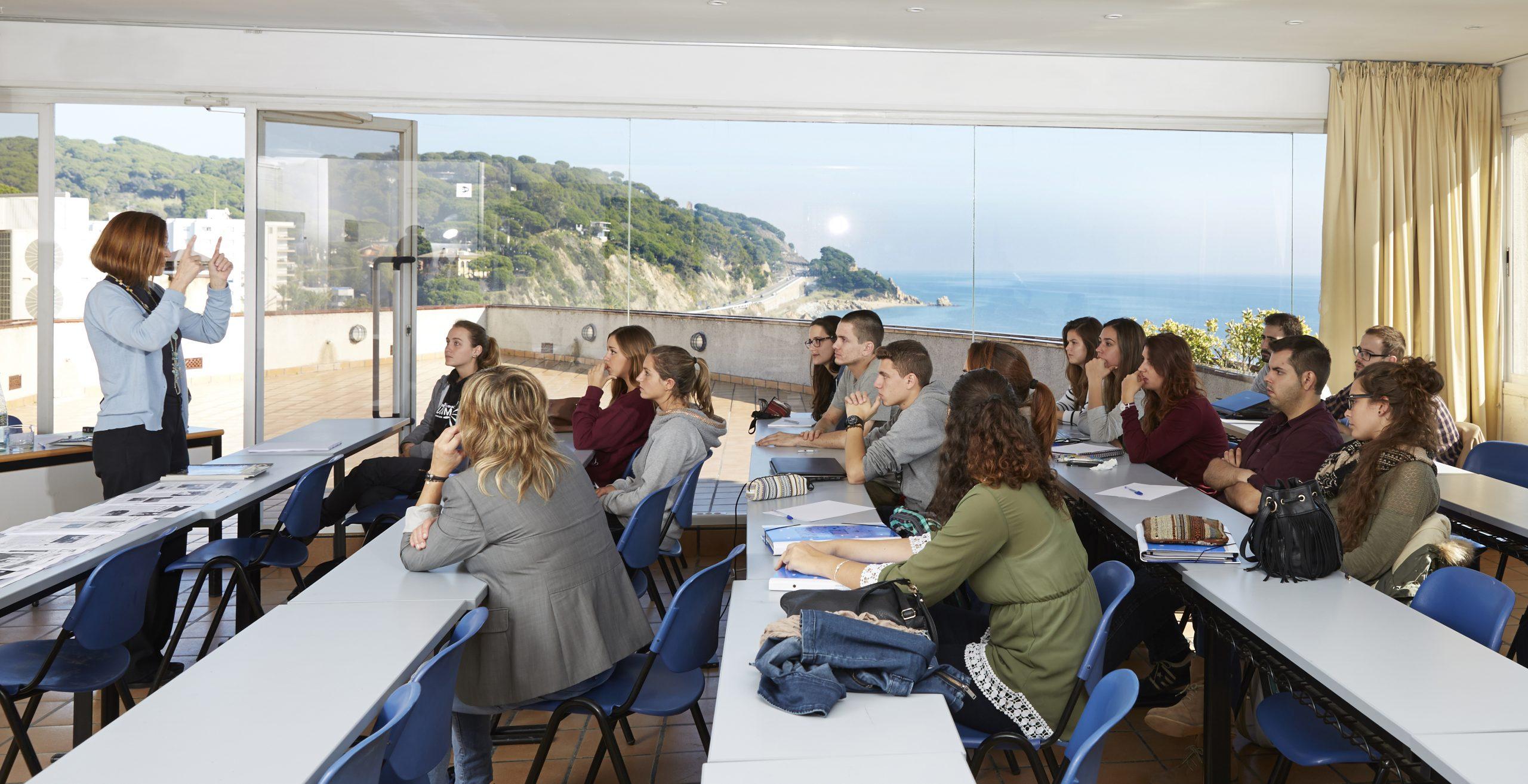 Tourism school. Учеба в Испании. Высшая школа в Испании. Туризм обучение. Система образования в Испании.